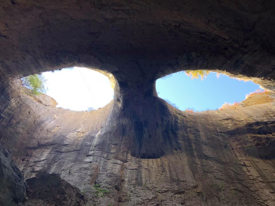Очите на Бога – пещера Проходна