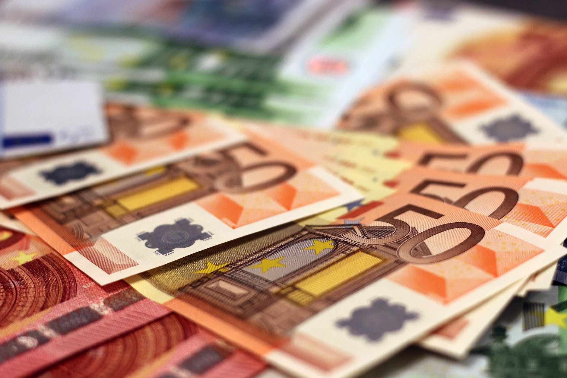 Правителството одобри 511 млн. евро заем от ЕС за борба с COVID-19