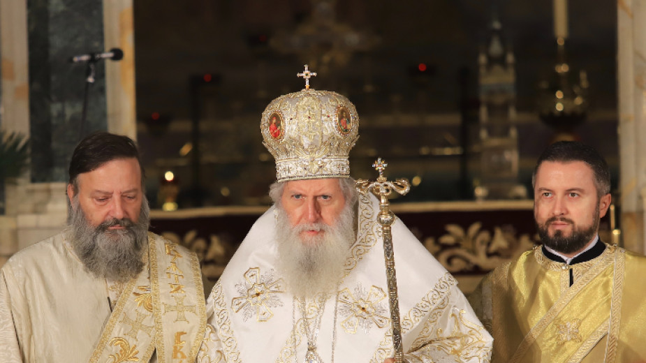 Патриарх Неофит: Нека временните трудности не подкопават вярата ни
