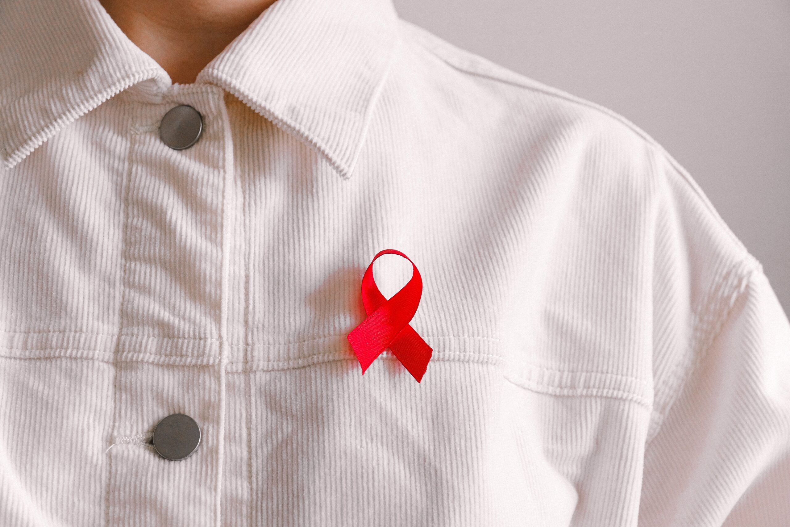 3467 българи са регистрирани с ХИВ