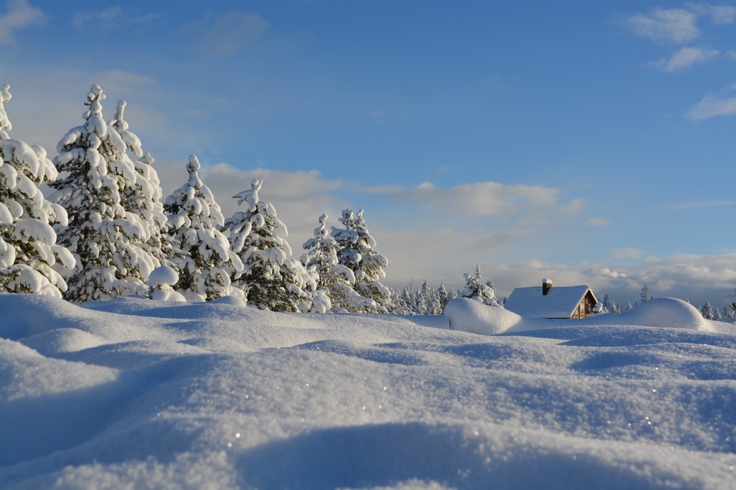 Европа затваря ски-курортите в Алпите за Коледа