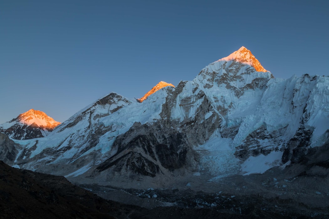 Връх Еверест е станал с 86 см. по-висок