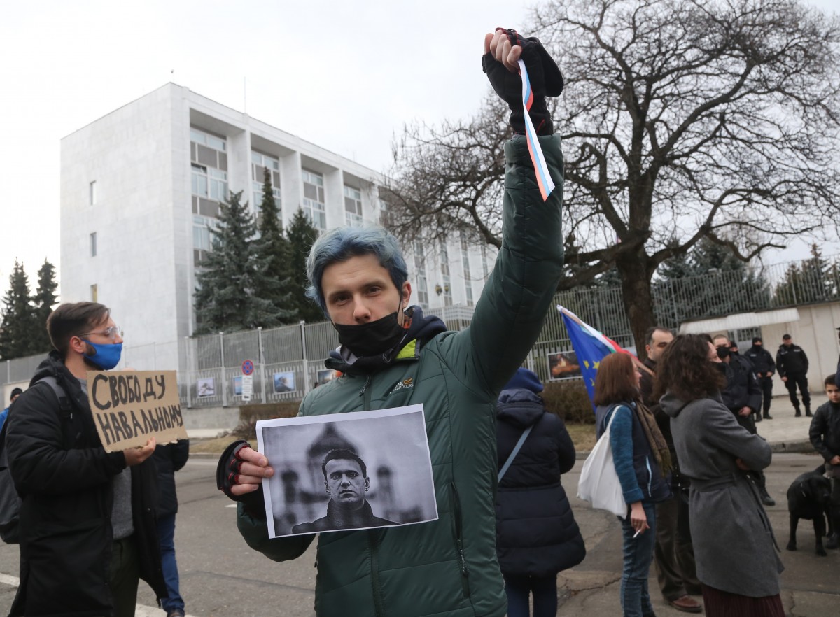 Демонстрация в подкрепа на Навални и пред руското посолство в София