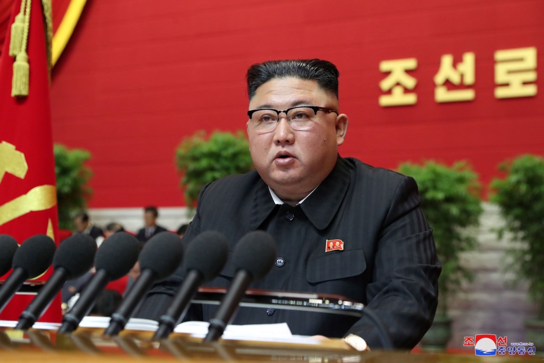На конгрес на Корейската трудова партия Ким Чен-ун обяви петилетката за провал