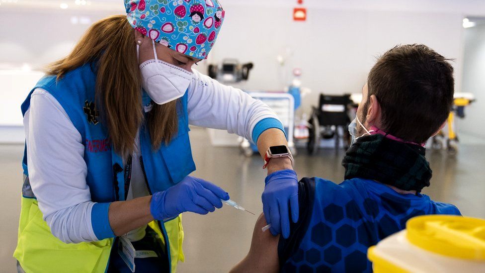 Европейският съюз ще въведе сертификати за ваксинация – видео