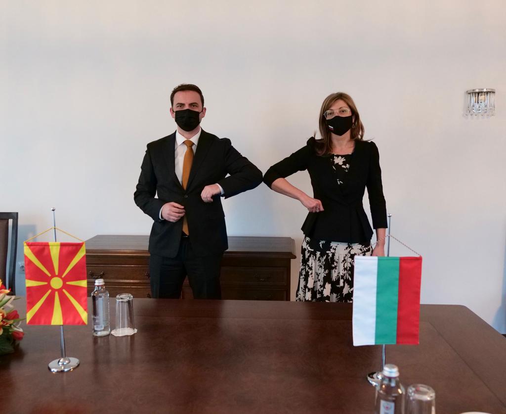 Екатерина Захариева прие външния министър на Република Северна Македония