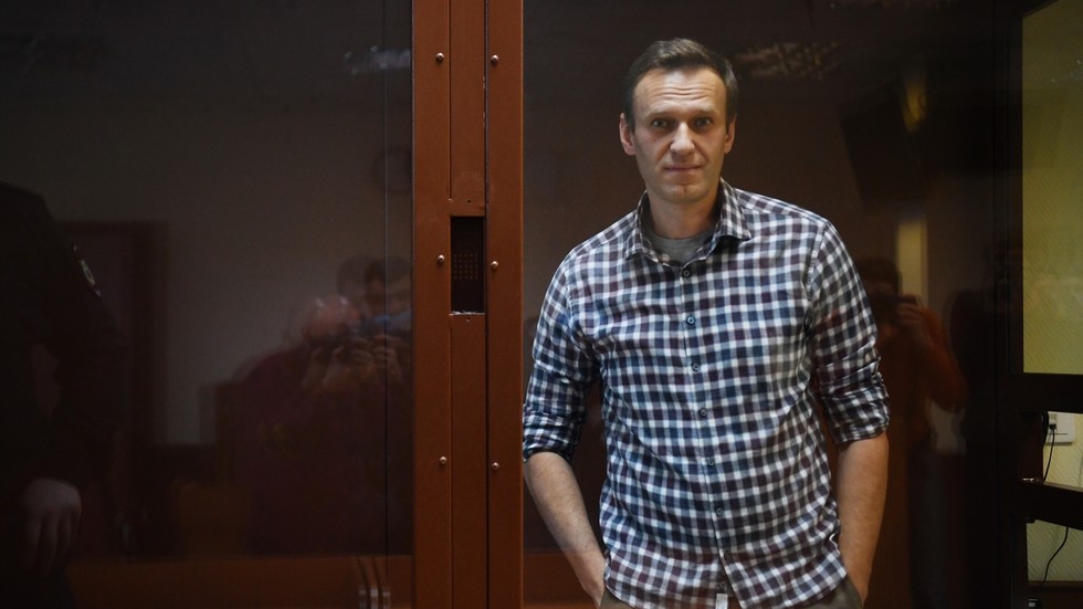 Руският съд потвърди присъдата на Навални, но леко намали срока й – снимки, видео