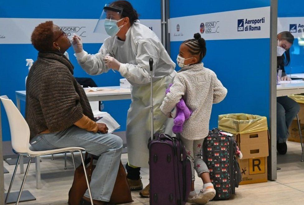 Жителите на ЕС може да получат ваксинационни паспорти през май
