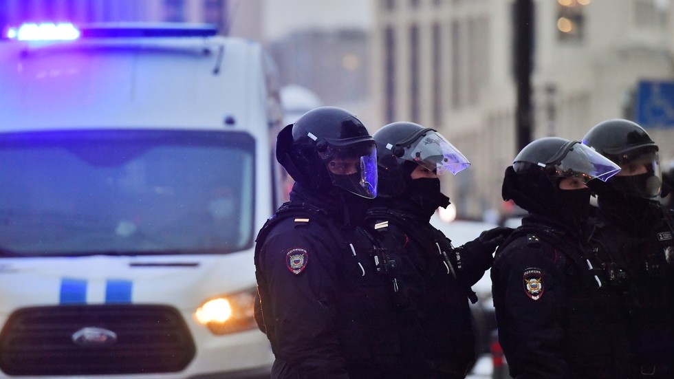 Руската полиция арестува 200 души, включително водещи опозиционери – видео