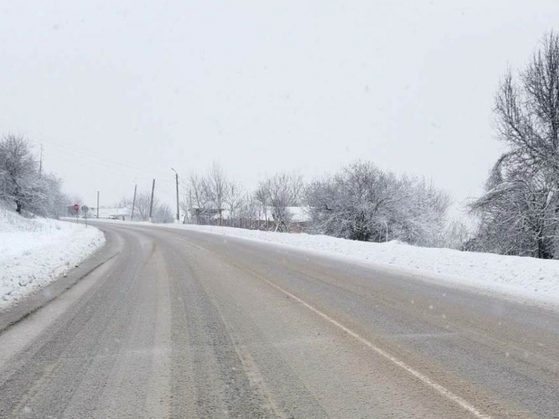16 машини разчистват снега във Врачанско
