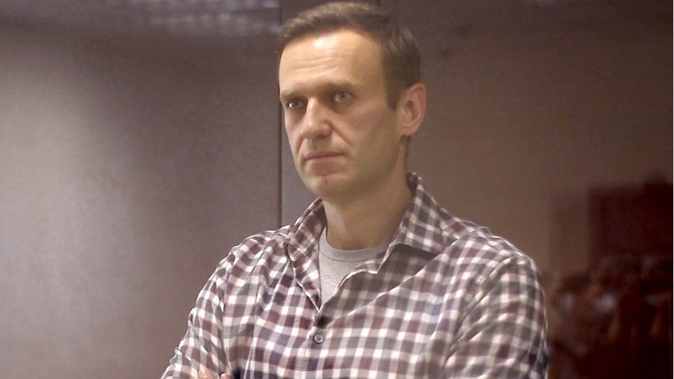 Лекарите на Навални го призовават да прекрати гладната си стачка