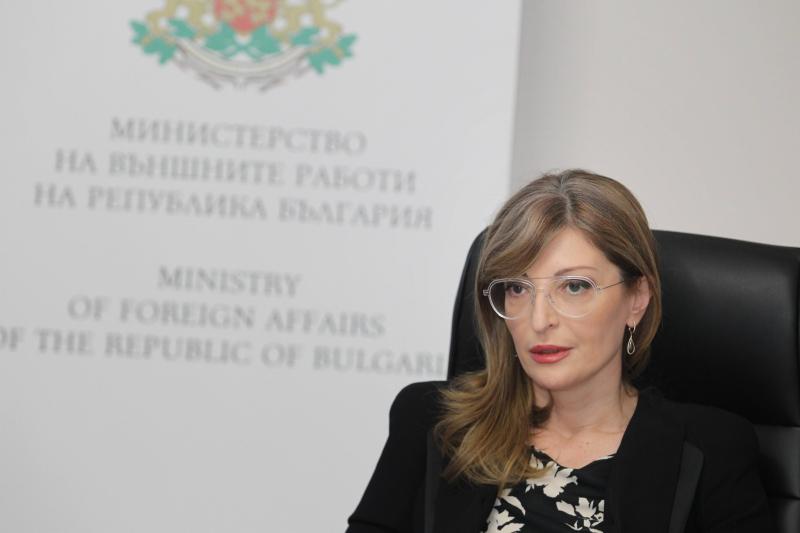 Захариева: България подкрепя суверенитета на Чехия и Украйна