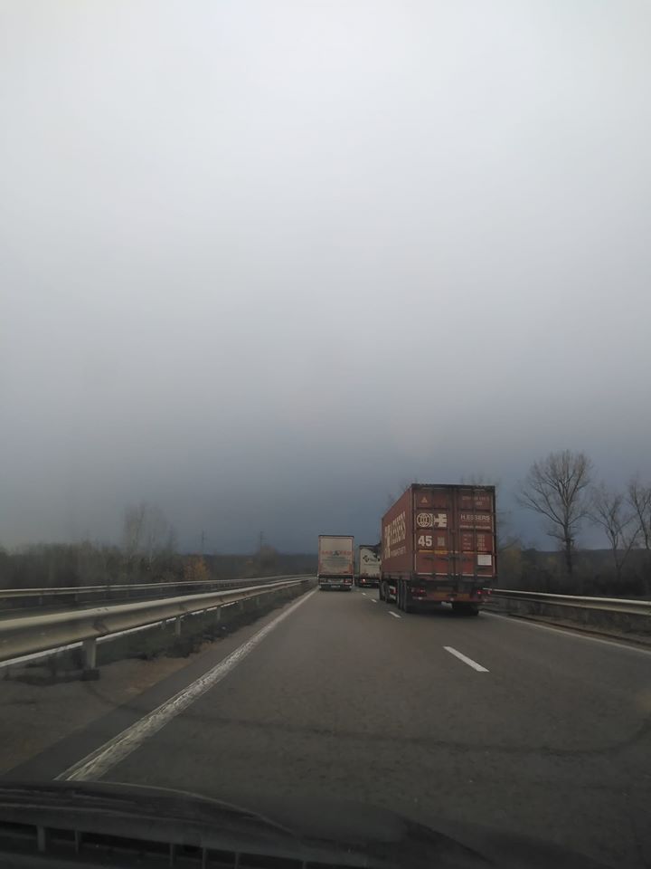 Ограничава се движението на автомобили над 12 т по път I-1 Дунавци – Ружинци