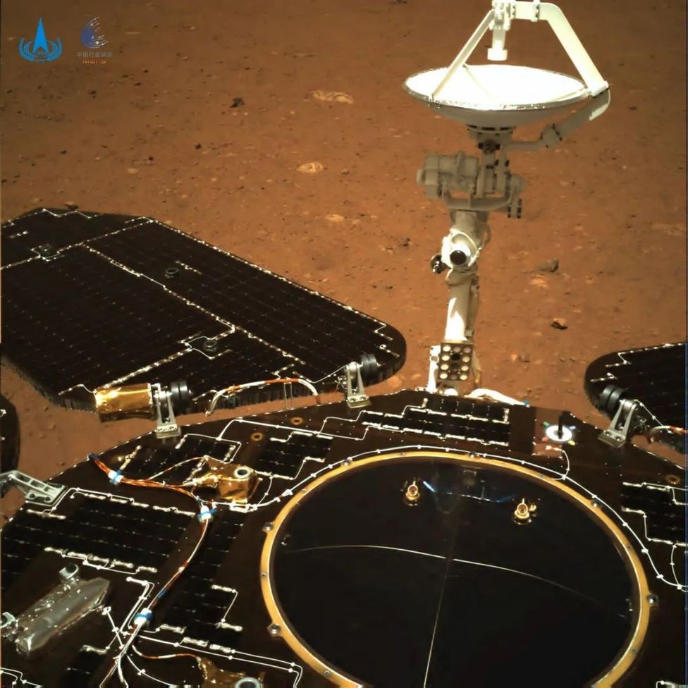 Китай публикува първите си снимки от Марс