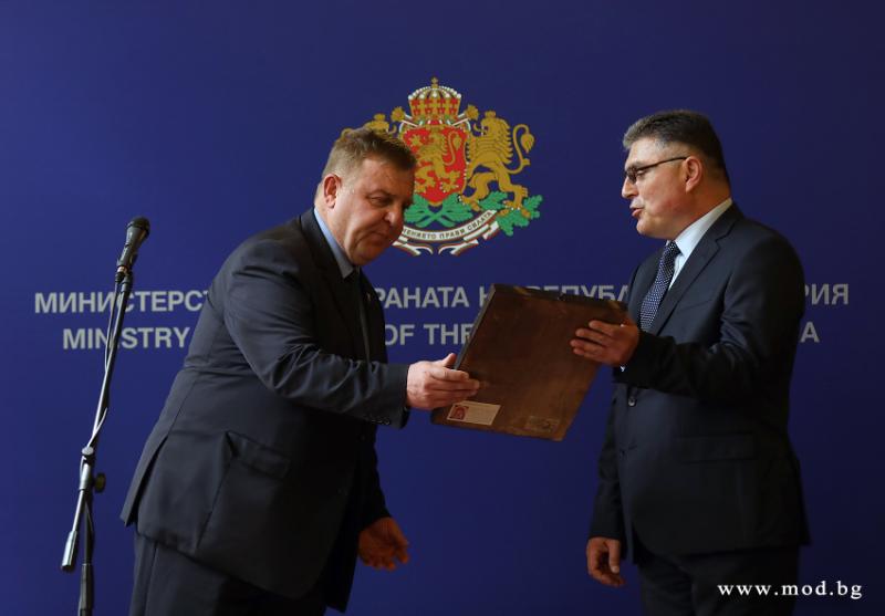 Министърът на отбраната Георги Панайотов встъпи в длъжност
