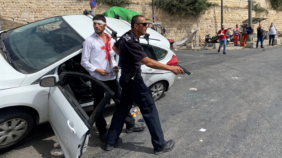 Най-малко 180 ранени при нови сблъсъци в Йерусалим – снимки, видео
