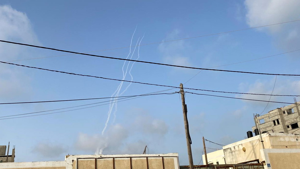 Палестинска ракета е поразила кола в Южен Израел и има един ранен – снимки, видео
