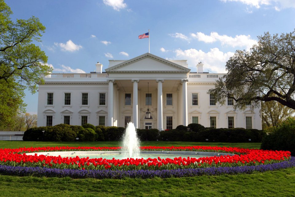САЩ разследват вероятно нападение с микровълни близо до Белия дом