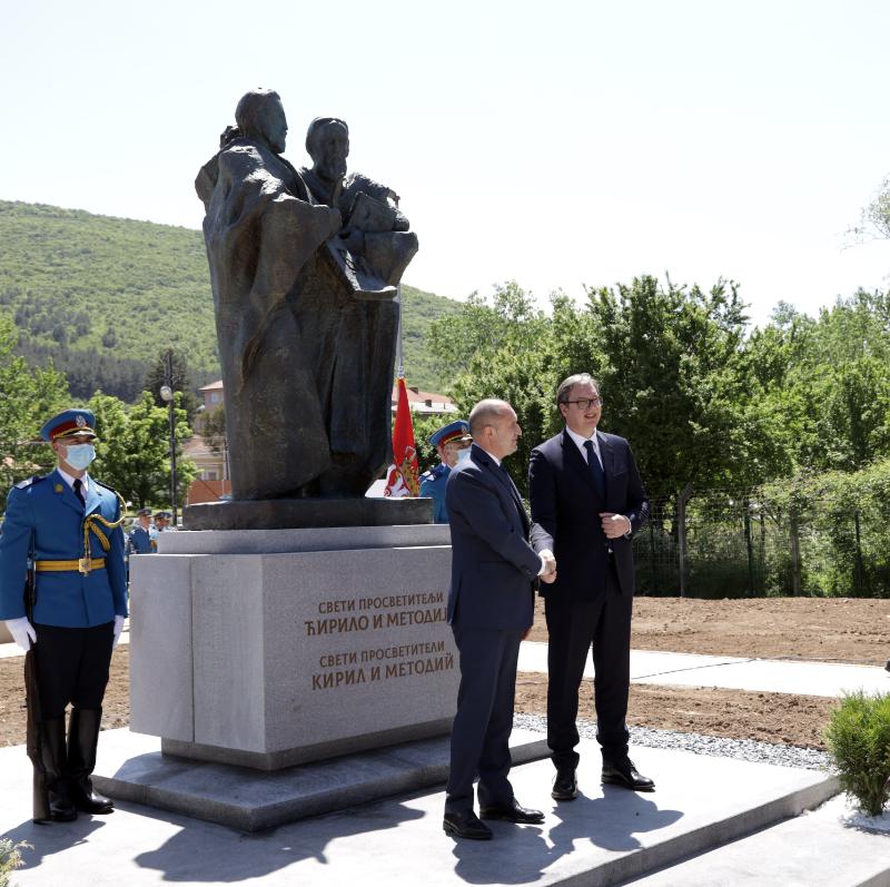 Президентите Румен Радев и Александър Вучич се срещнаха в Цариброд – снимки, видео