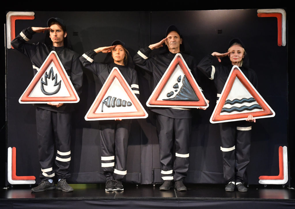 Видинският куклен театър представя образователен спектакъл за защита при бедствия и природни стихии
