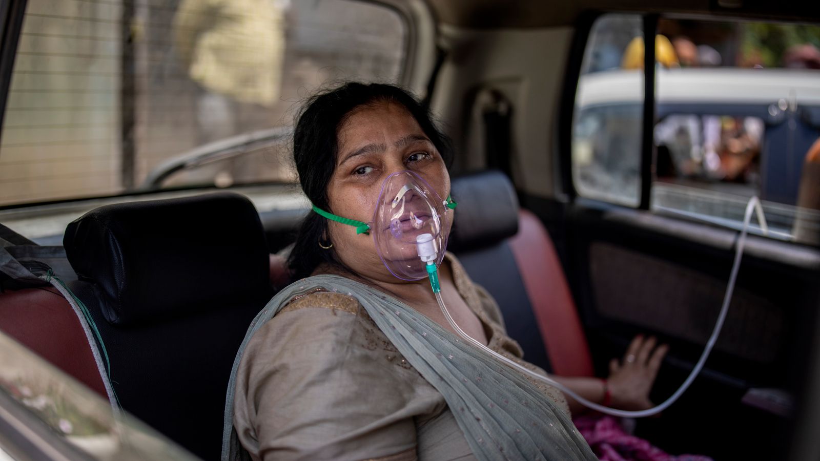 Индия регистрира рекорден брой  заразени и починали от коронавирус за денонощие