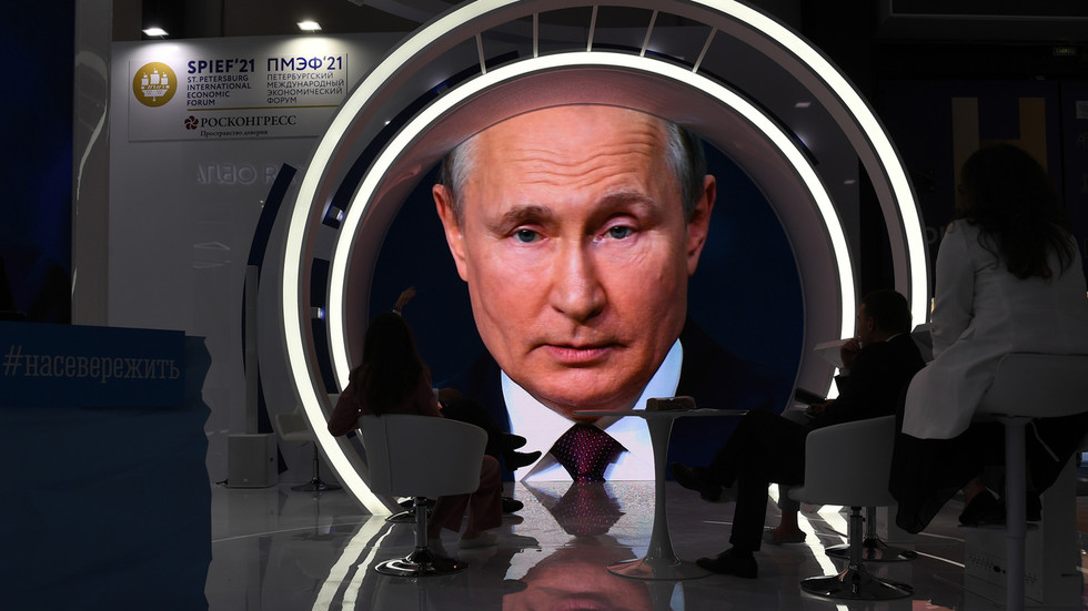 Путин обвини САЩ, че използват долара като инструмент за икономическа и политическа война