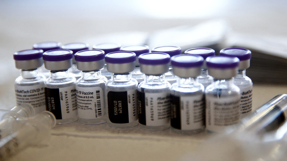 Китай съобщи за 1 млрд. приложени дози ваксини срещу covid-19