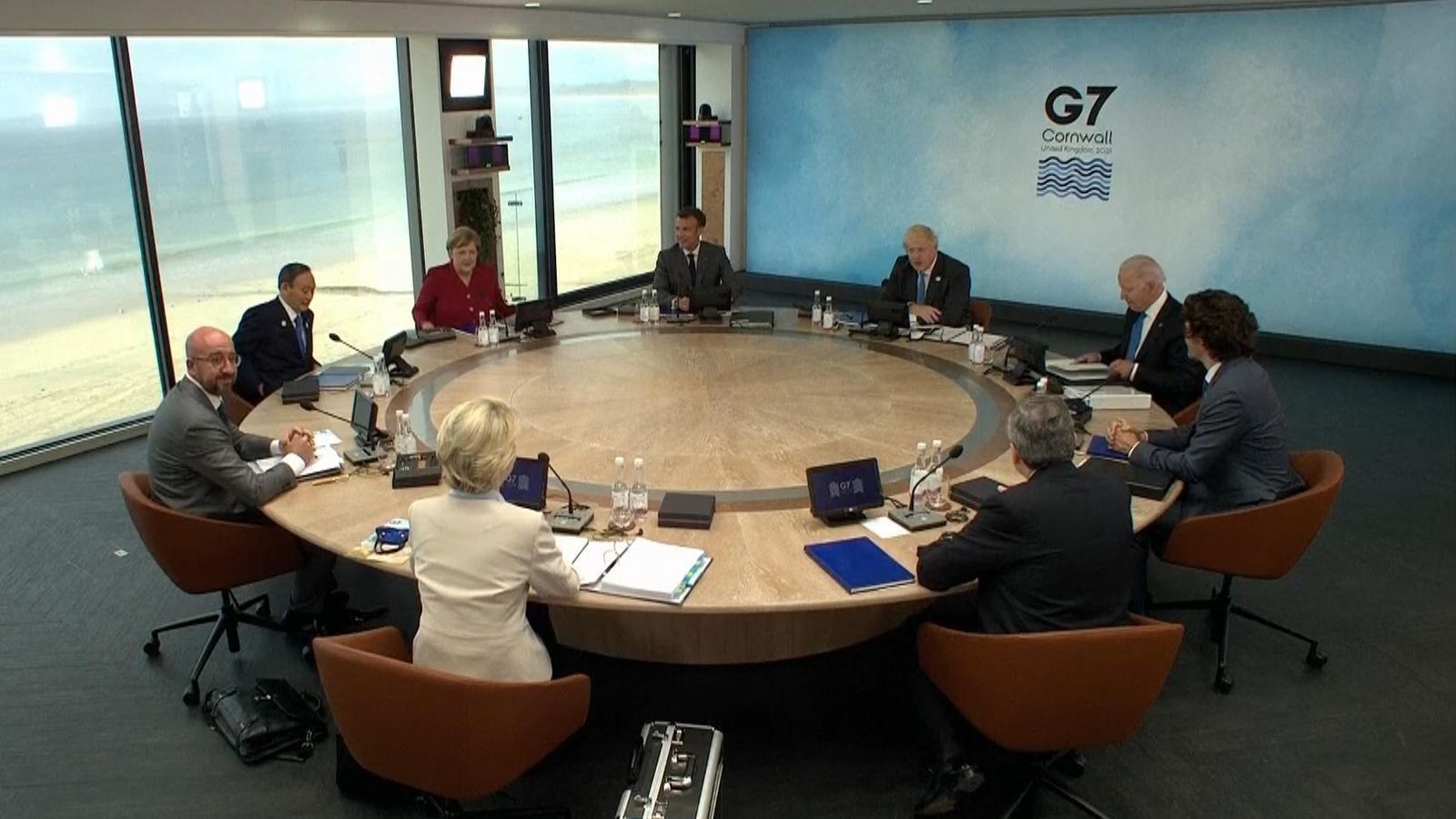 Лидерите от Г-7 се споразумяха да продължат подкрепата за икономиките – снимки, видео