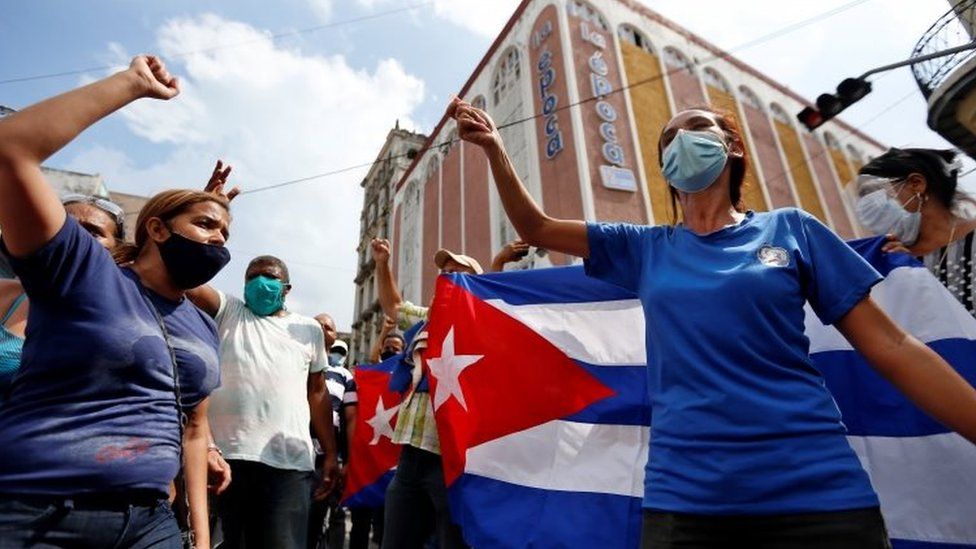 Хиляди хора излязоха на протести в Куба