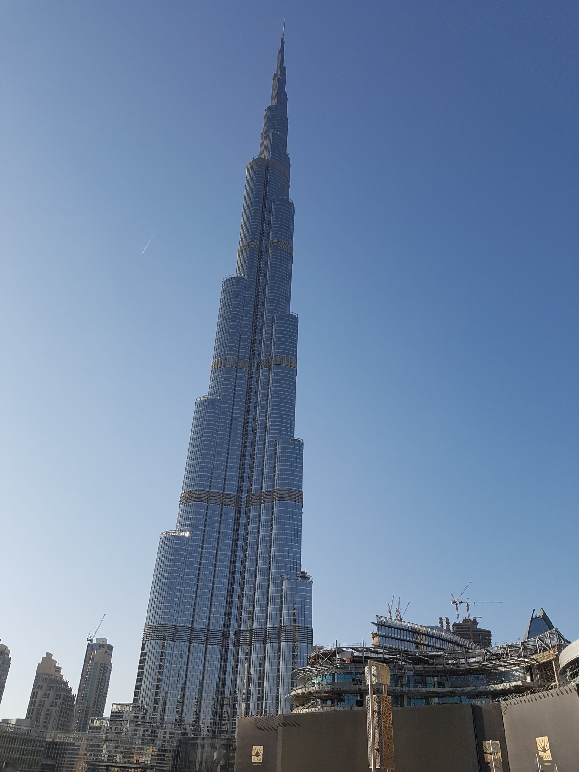 Най-високата сграда в света – Бурж Халифа в Дубай – снимки