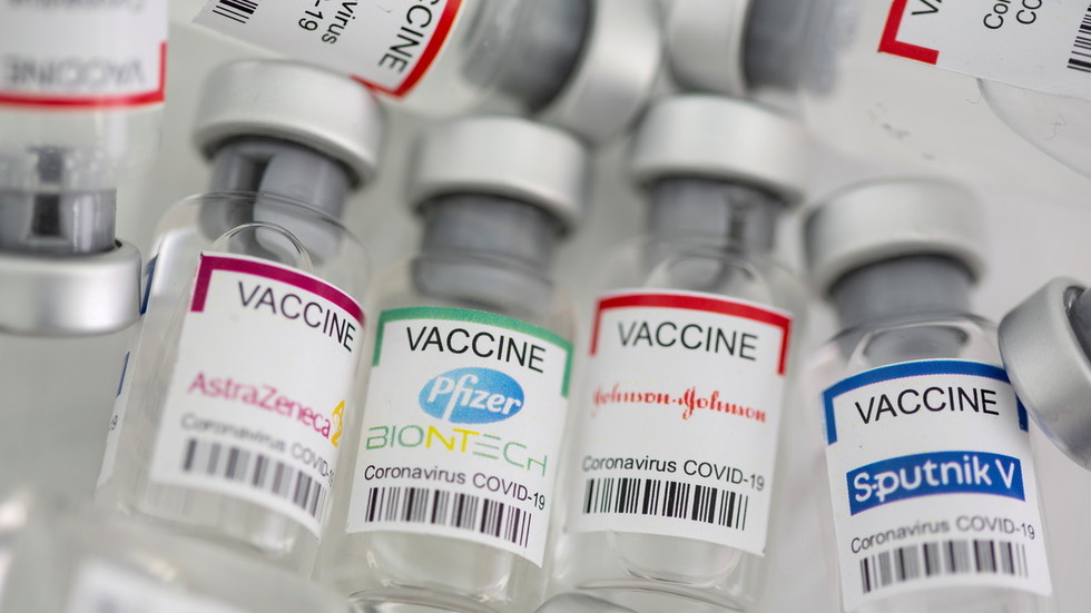 ЕС одобри трета доза от ваксината на Pfizer за хората над 18 г.