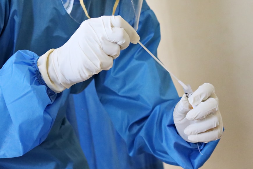 Украйна отбеляза рекорден брой нови случаи и жертви на коронавируса