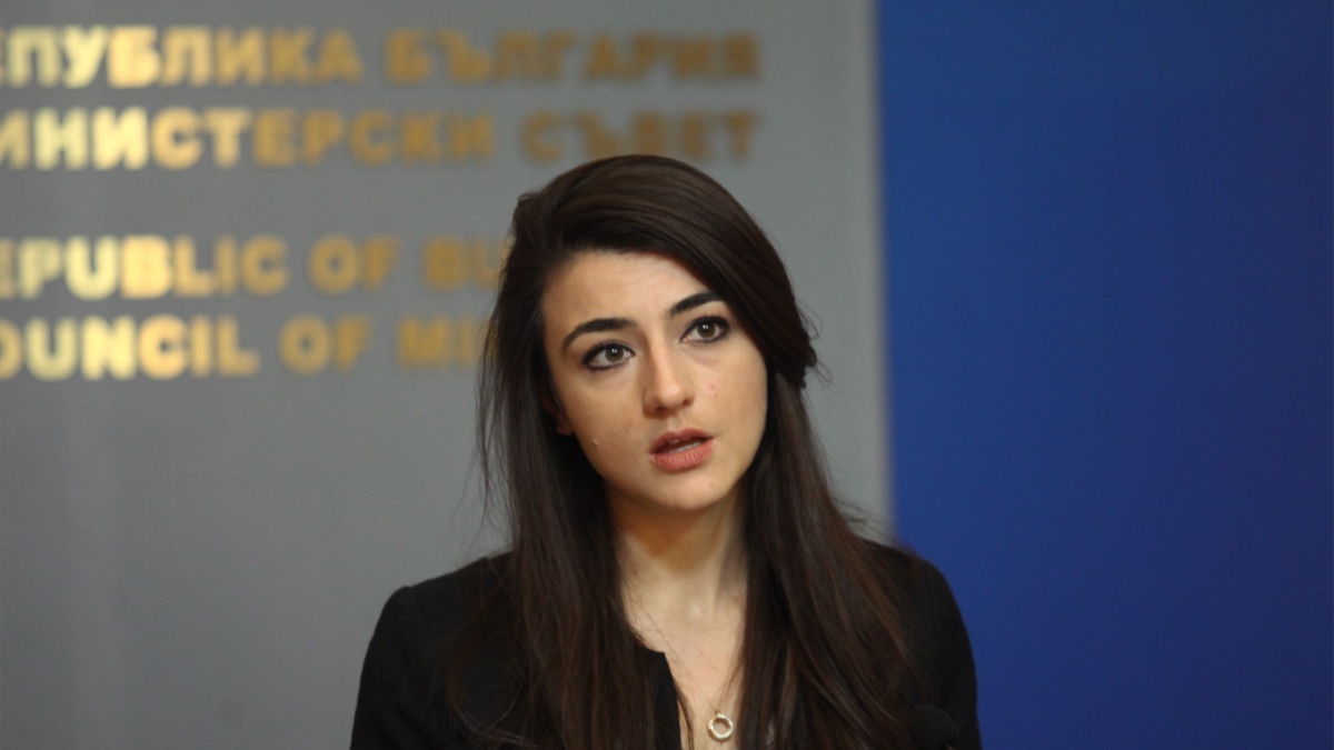 Лена Бориславова: Заставаме зад досегашната позиция на България по  членството на РСМ в ЕС- видео