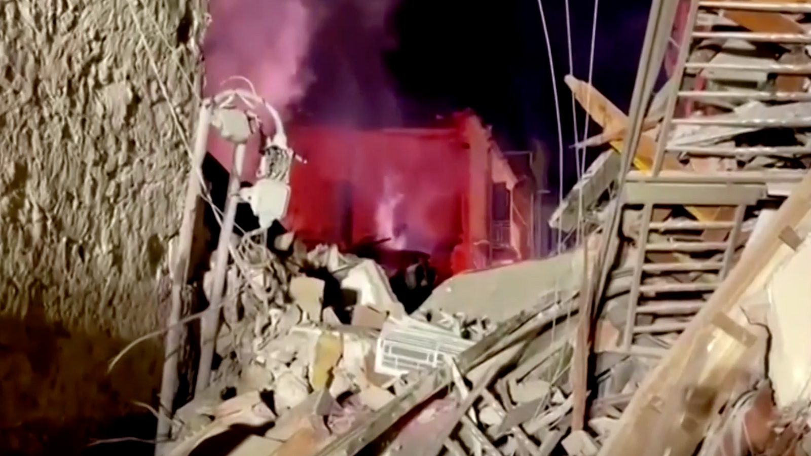 4 души са загинали след срутване на жилищна сграда в Сицилия