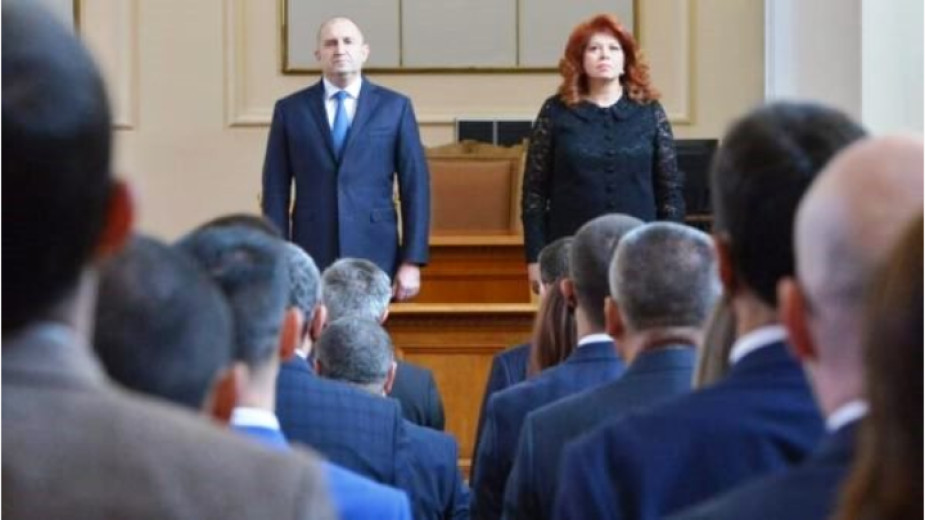 Президентът Радев и вицепрезидентът Йотова положиха клетва