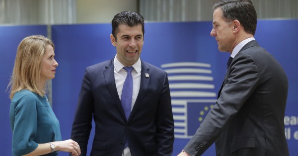Европейските лидери постигнаха компромис за енергията след дълги дебати