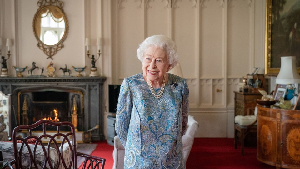 Бъкингамският дворец възобновява градинските партита, но без кралица Елизабет Втора
