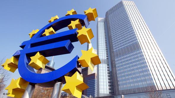 Еврото поскъпна с близо 1% след решението на ЕЦБ за повишаване на основните си лихви