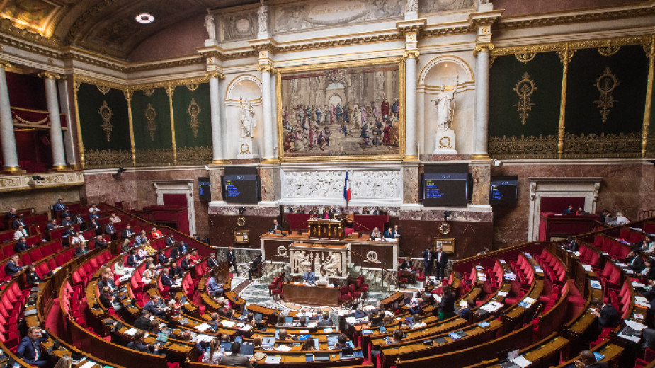 Франция отпуска 20 млрд. евро за подпомагане на семейства с ниски доходи