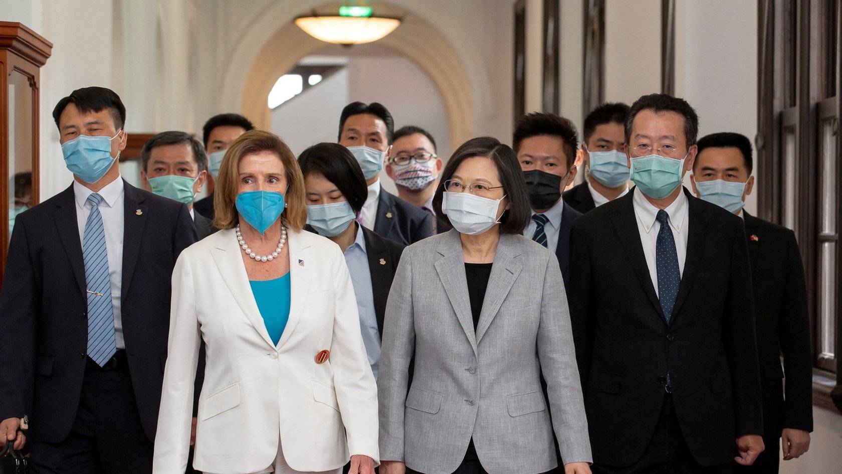 Напрежение между Китай и САЩ след посещението на Нанси Пелоси в Тайван