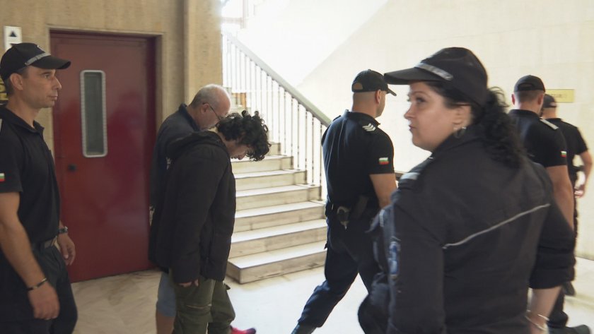 Съдът в Бургас остави в ареста тримата сирийци, задържани след катастрофата на „Трапезица“