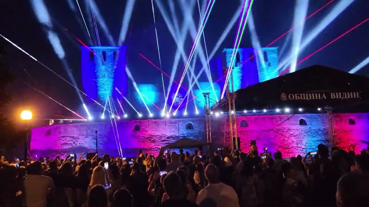 Спиращо дъха светлинно шоу озари крепостта „Баба Вида“ за деня на р. Дунав – видео