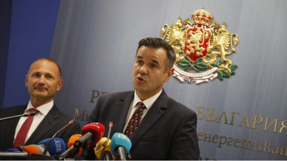 Енергийният министър: България преговаря с „Газпром“