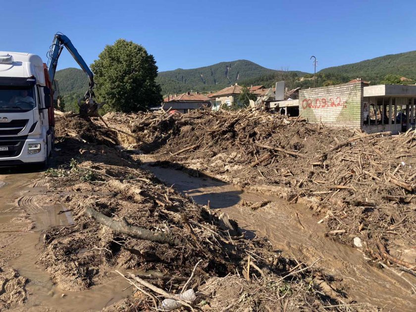 Щетите след наводнението в Карловско ще надхвърлят 90 млн. лв.