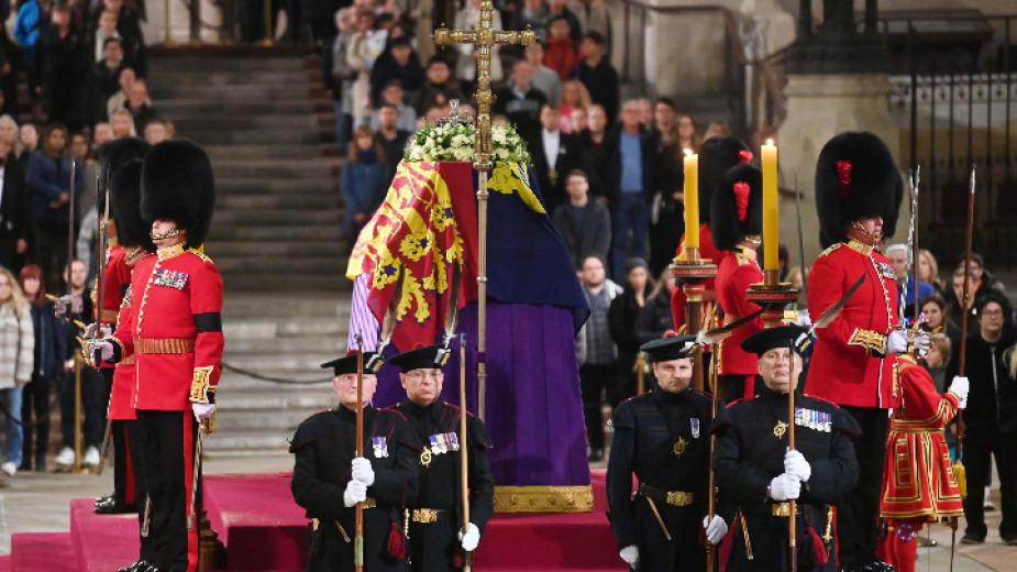Над 500 световни лидери и високопоставени гости са в Лондон за погребението на Елизабет II