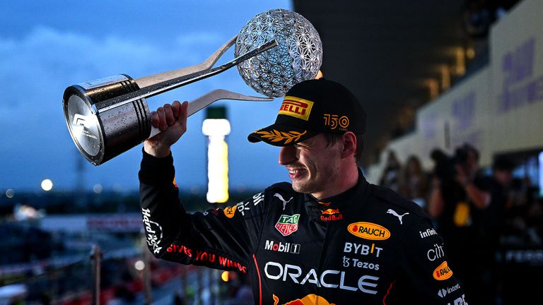Формула 1: Верстапен е световен шампион за втора поредна година