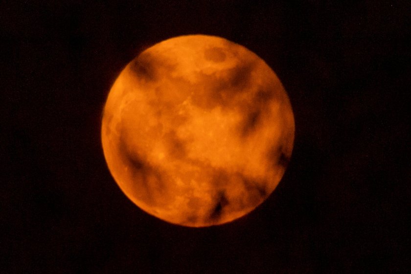 Светът видя последното пълно лунно затъмнение до 2025 г.