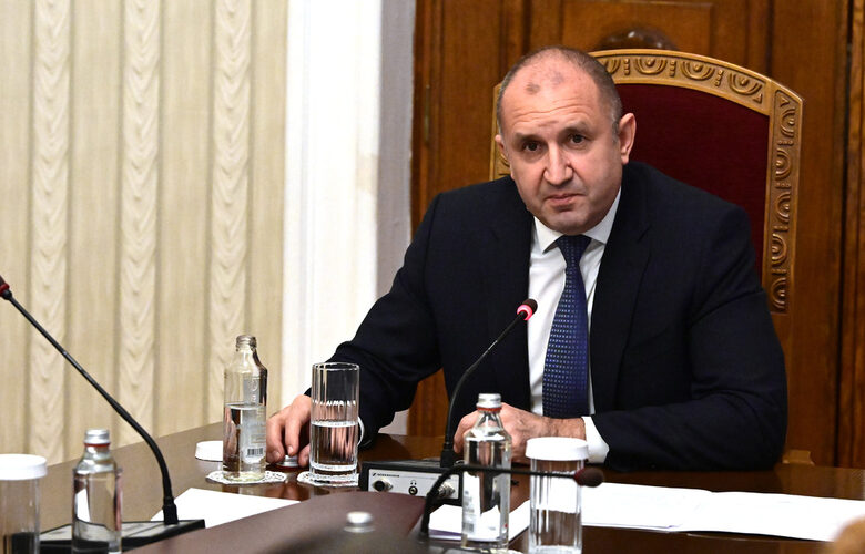 Радев: Войнолюбците в парламента взеха решение за военна помощ за Украйна
