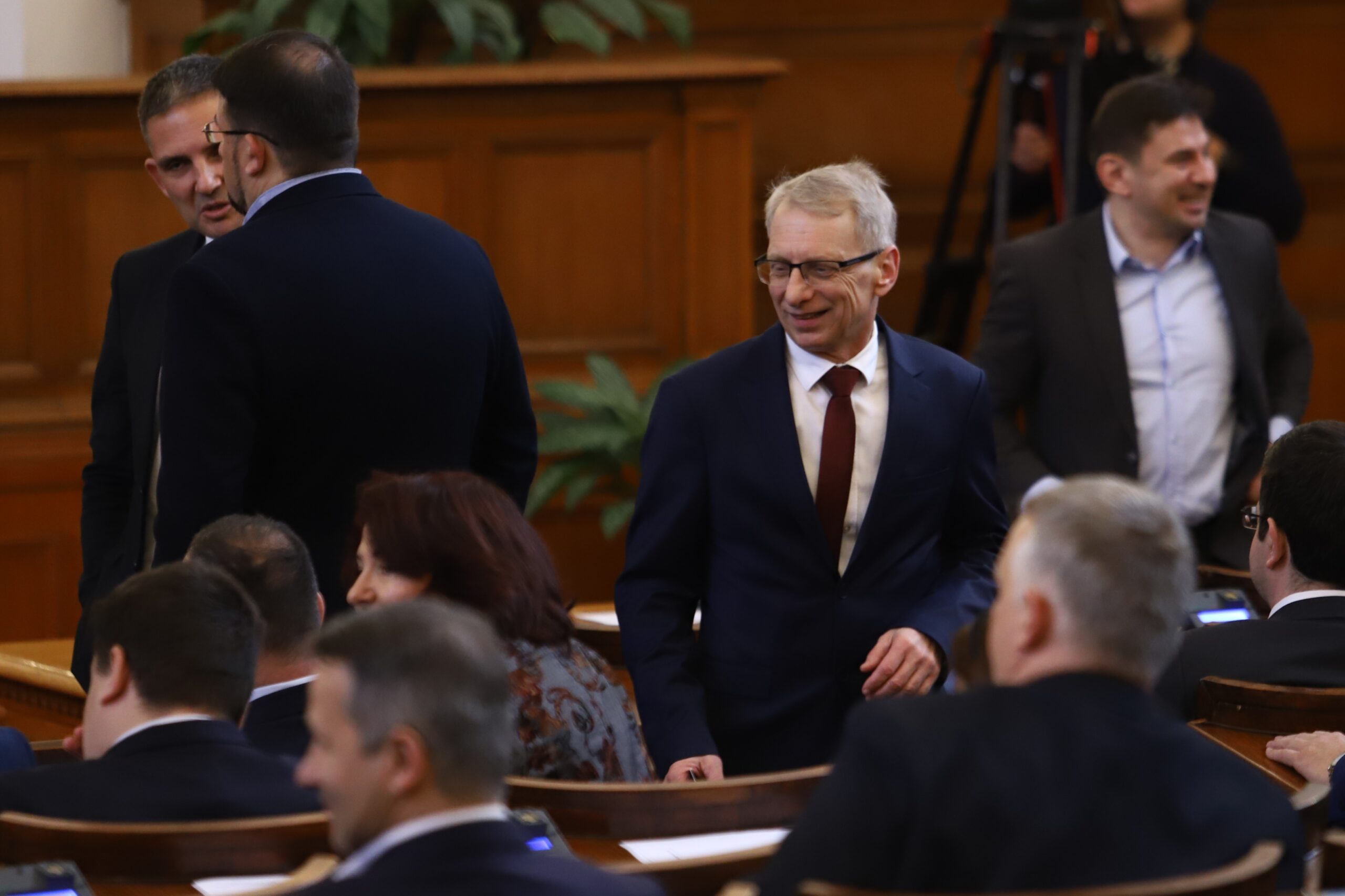 Парламентът отхвърли декларацията на Денков – видео