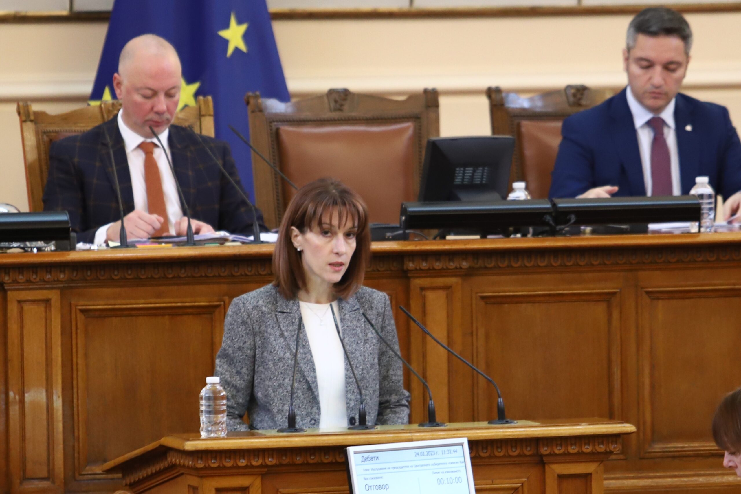 Нейкова: ЦИК има готовност за насрочване на избори, незабавно след указа на президента